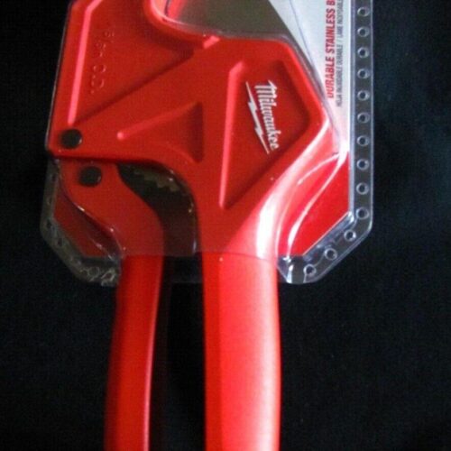 Milwaukee 5/8″ Ratcheting Pipe Cutter, Red, 48-22-4210